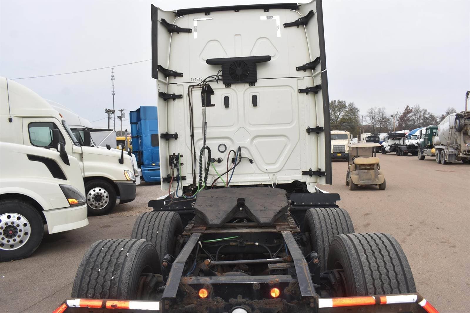 2018 Freightliner Cascadia 113 image 8