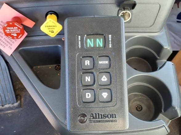 2026 Kenworth T880 image 18