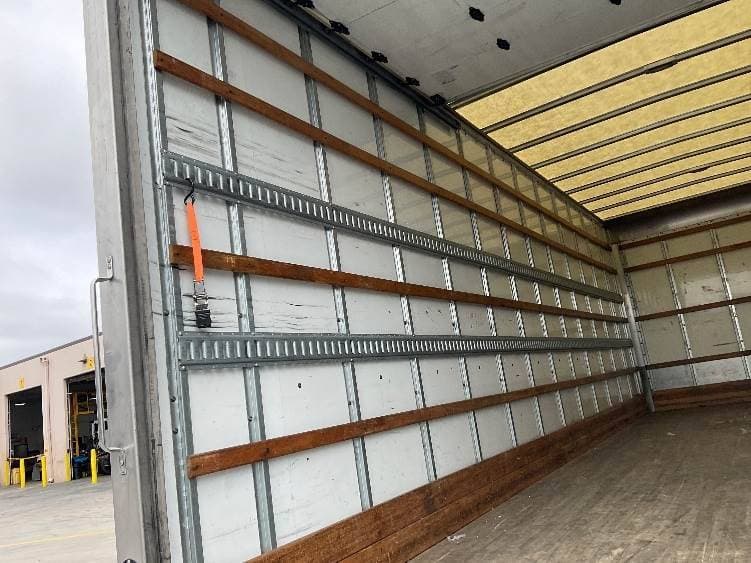 2022 International MV607 Box Truck - 220HP, 6 Speed Automatic, Roll up Door image 11