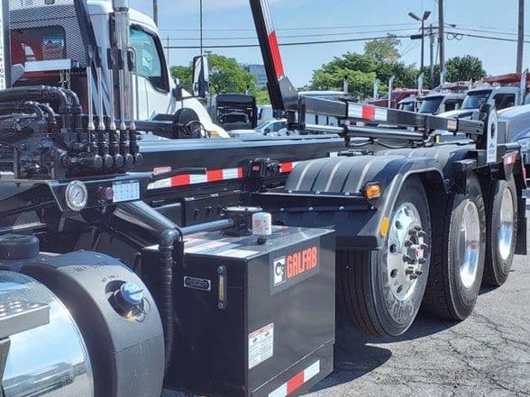 2025 Kenworth T880 image 10