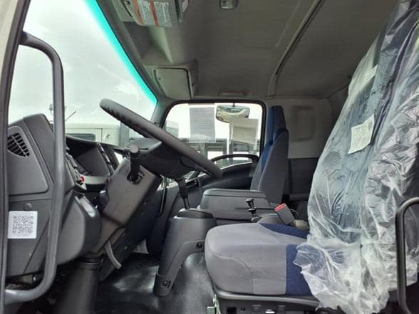 2025 Isuzu FTR image 13