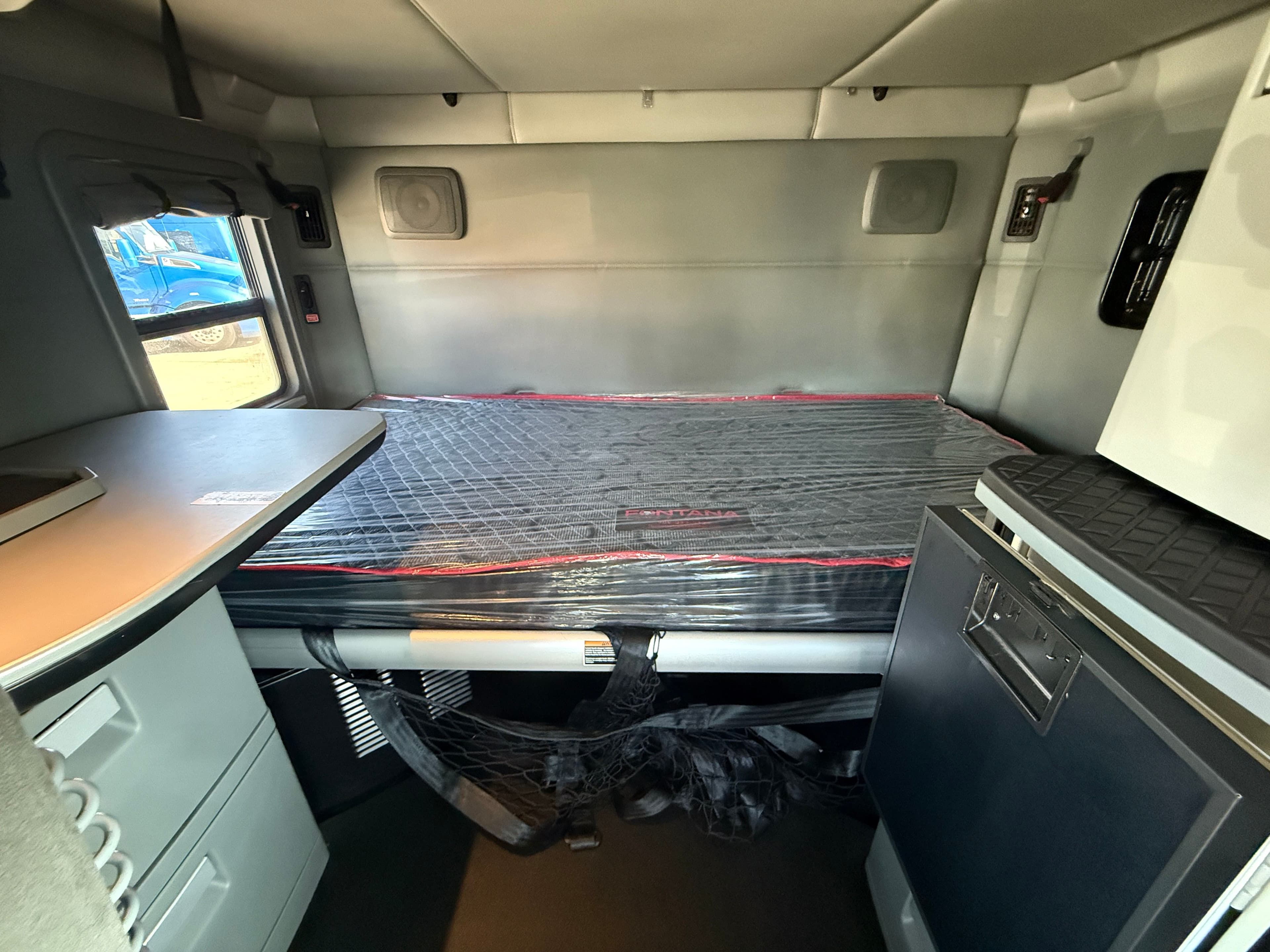 2020 Kenworth T680 image 33