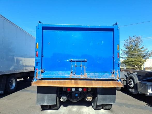 2023 Kenworth T880 image 3