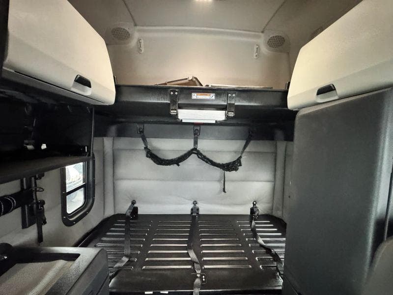 2021 Freightliner Cascadia image 17