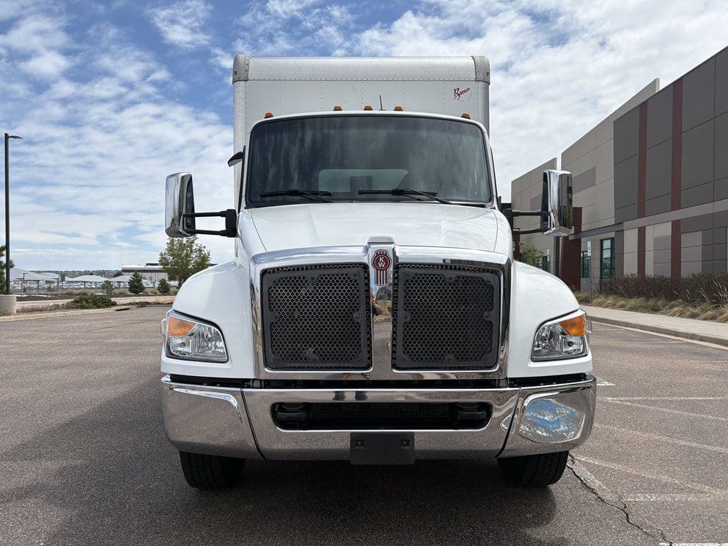 Used 2025 KENWORTH T280 image 10