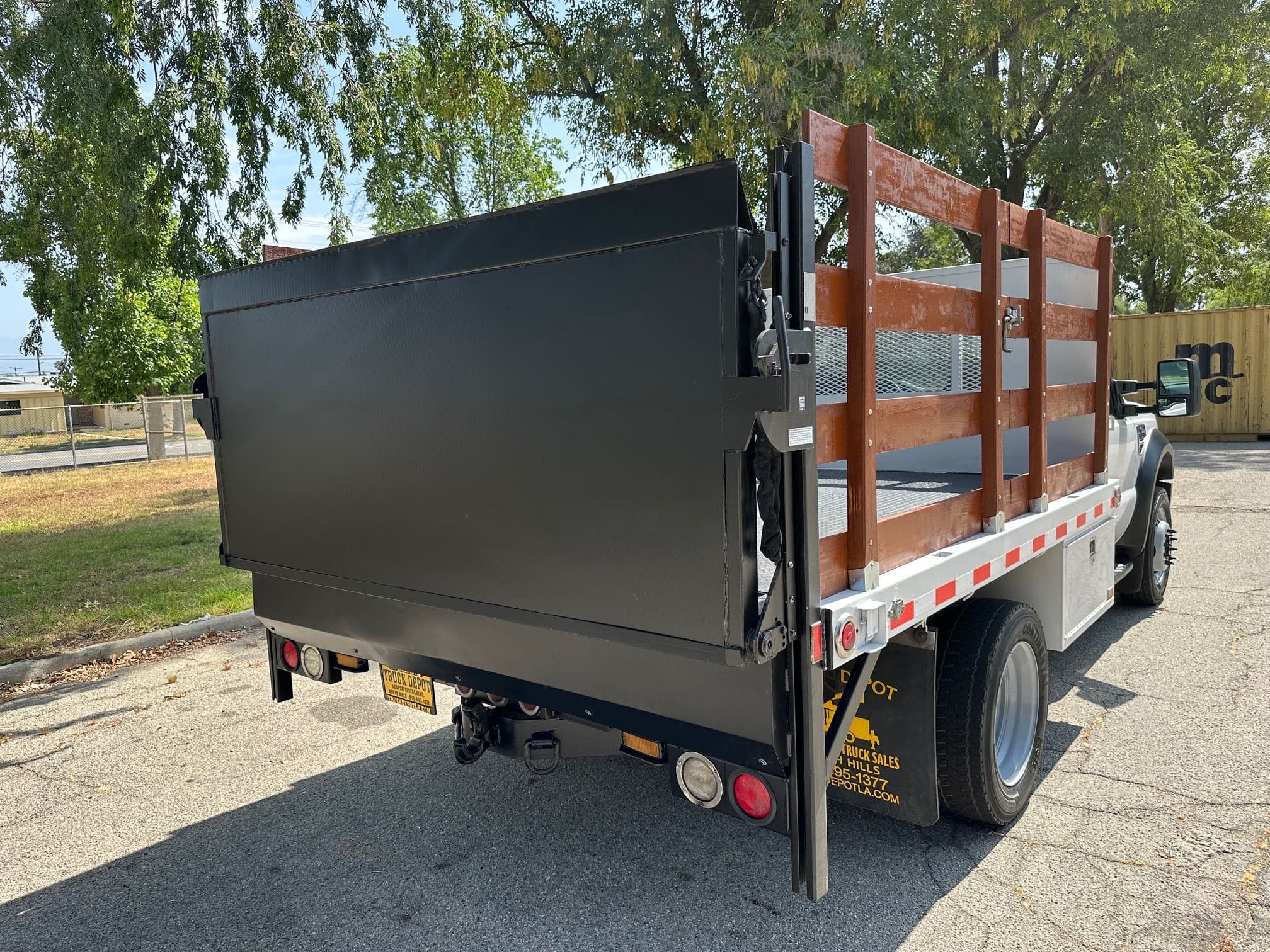 2009 FORD F450 SD Satke Bed with Liftgate 13398 image 3