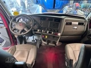 2021 Kenworth T680 image 7