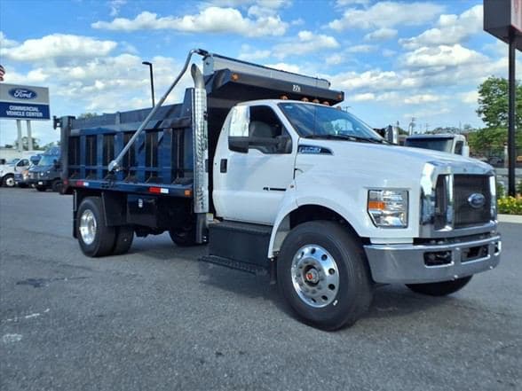 2026 Ford F750 SD image 1