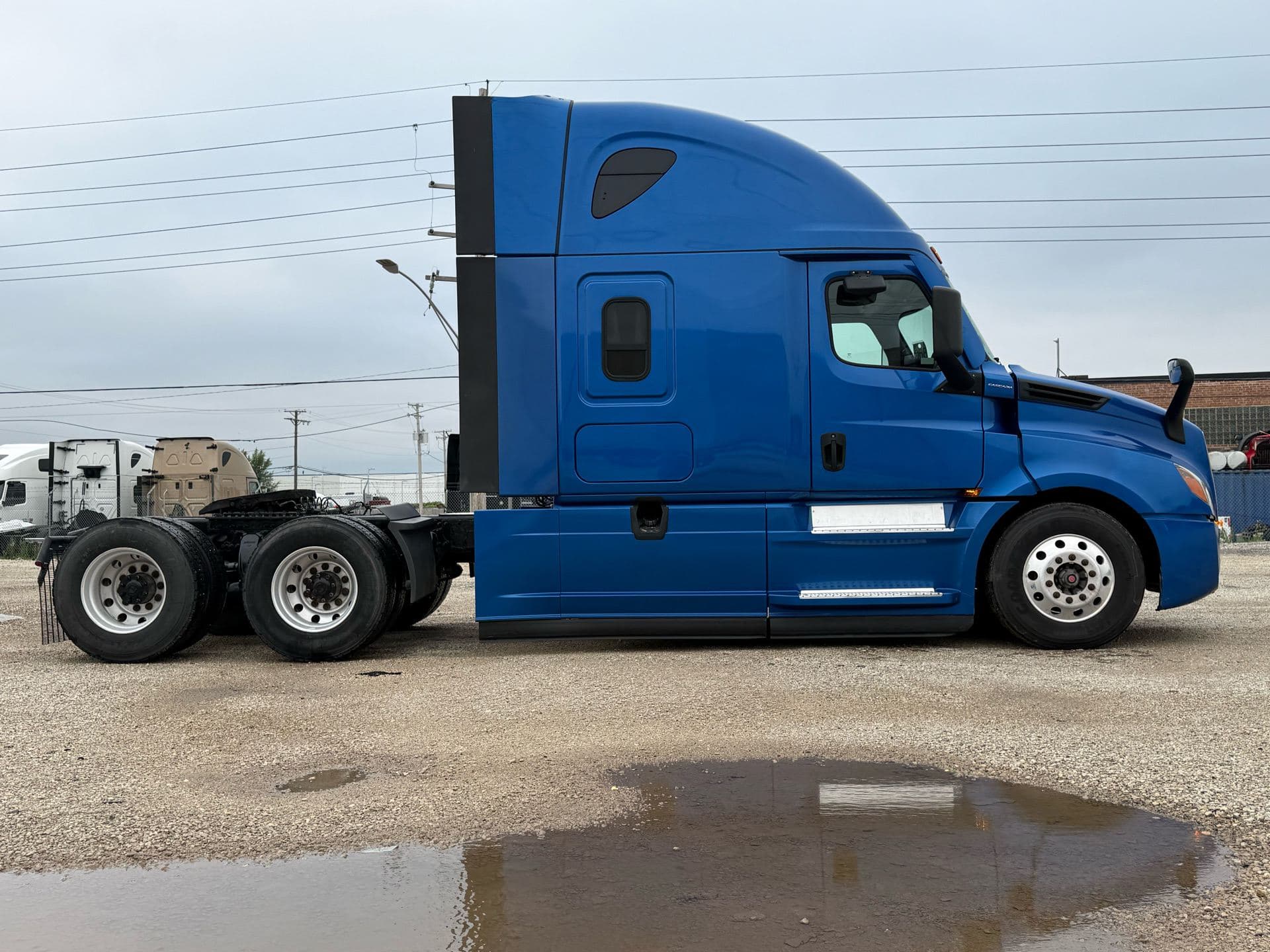 2022 Freightliner - 426k - 11,500 Hours - 455HP image 8