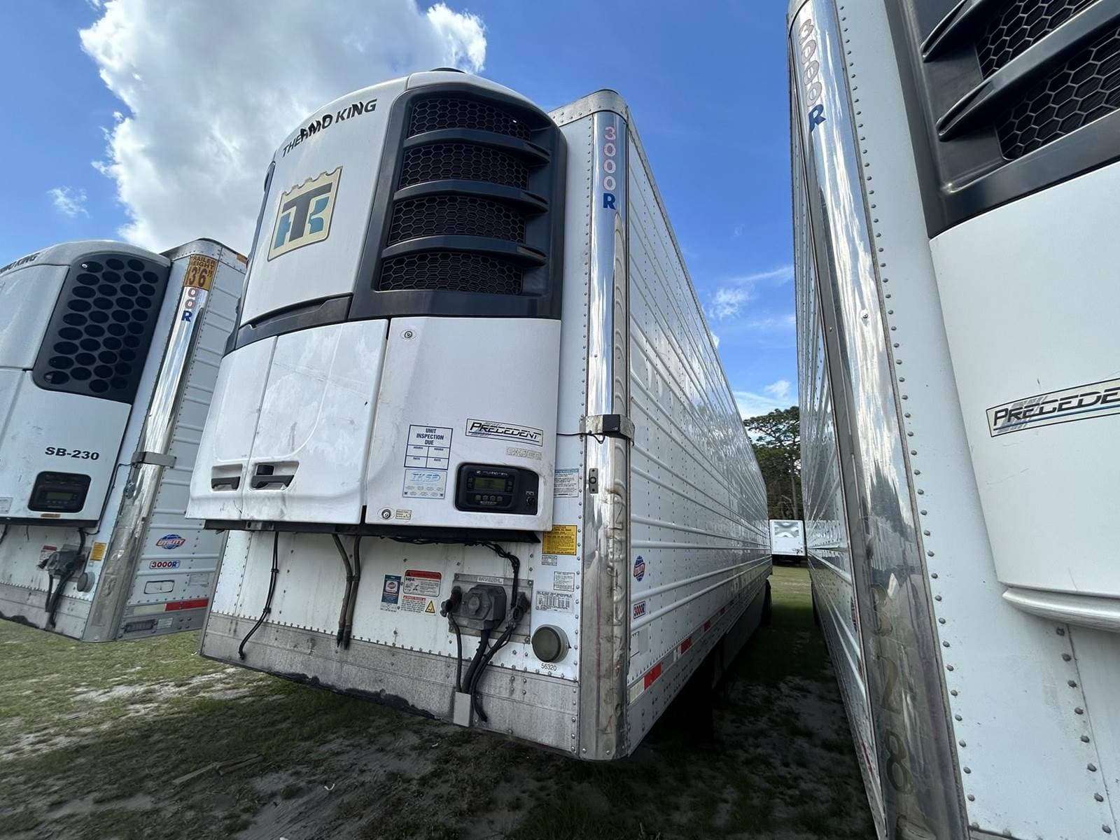2017 Utility 3000R image 1