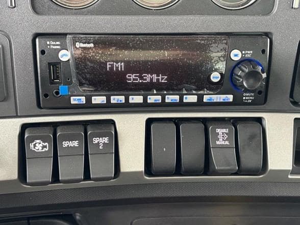 2026 Kenworth T880 image 17