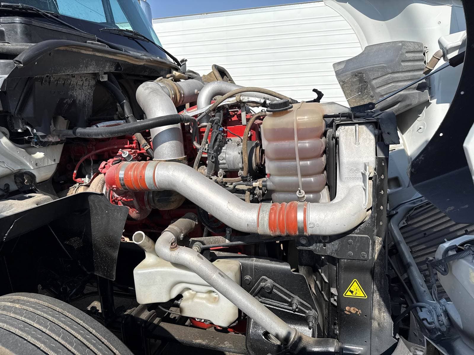 2017 International LF687 image 10