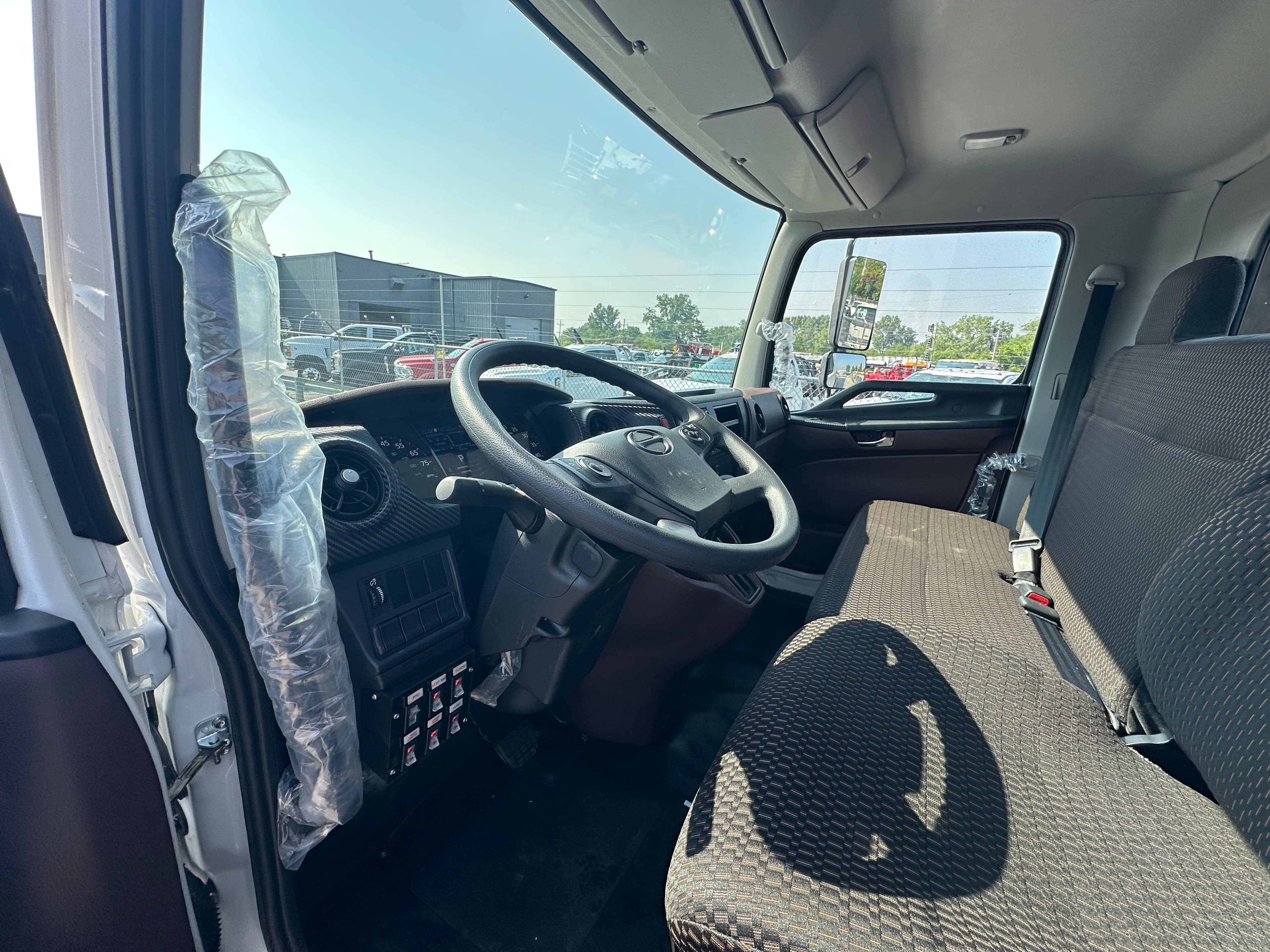 2025 Hino L6 WITH A CENTURY 21.5' STEEL CARRIER  (SK#: 6238C) image 11