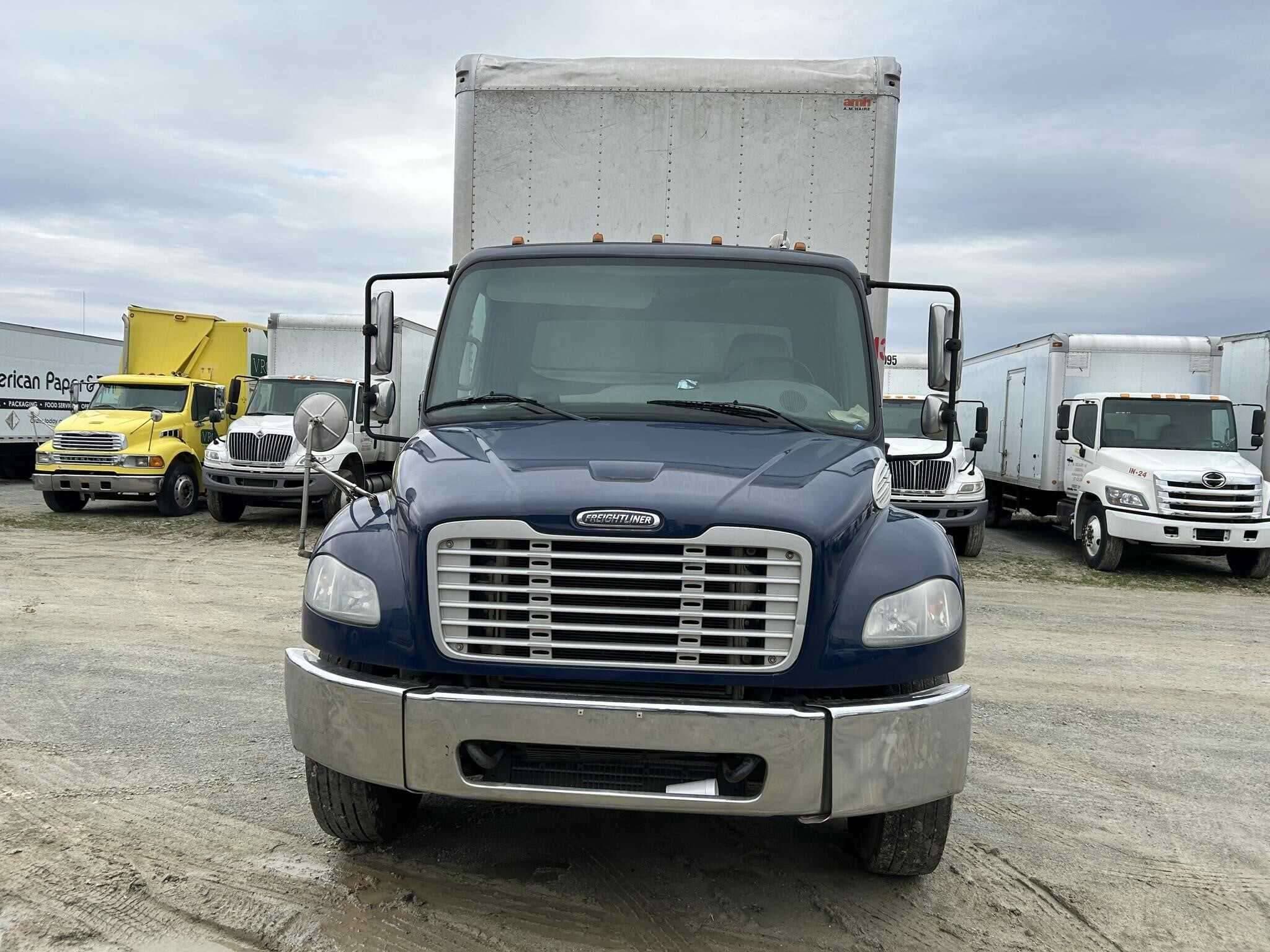 2017 Freightliner M2 image 11