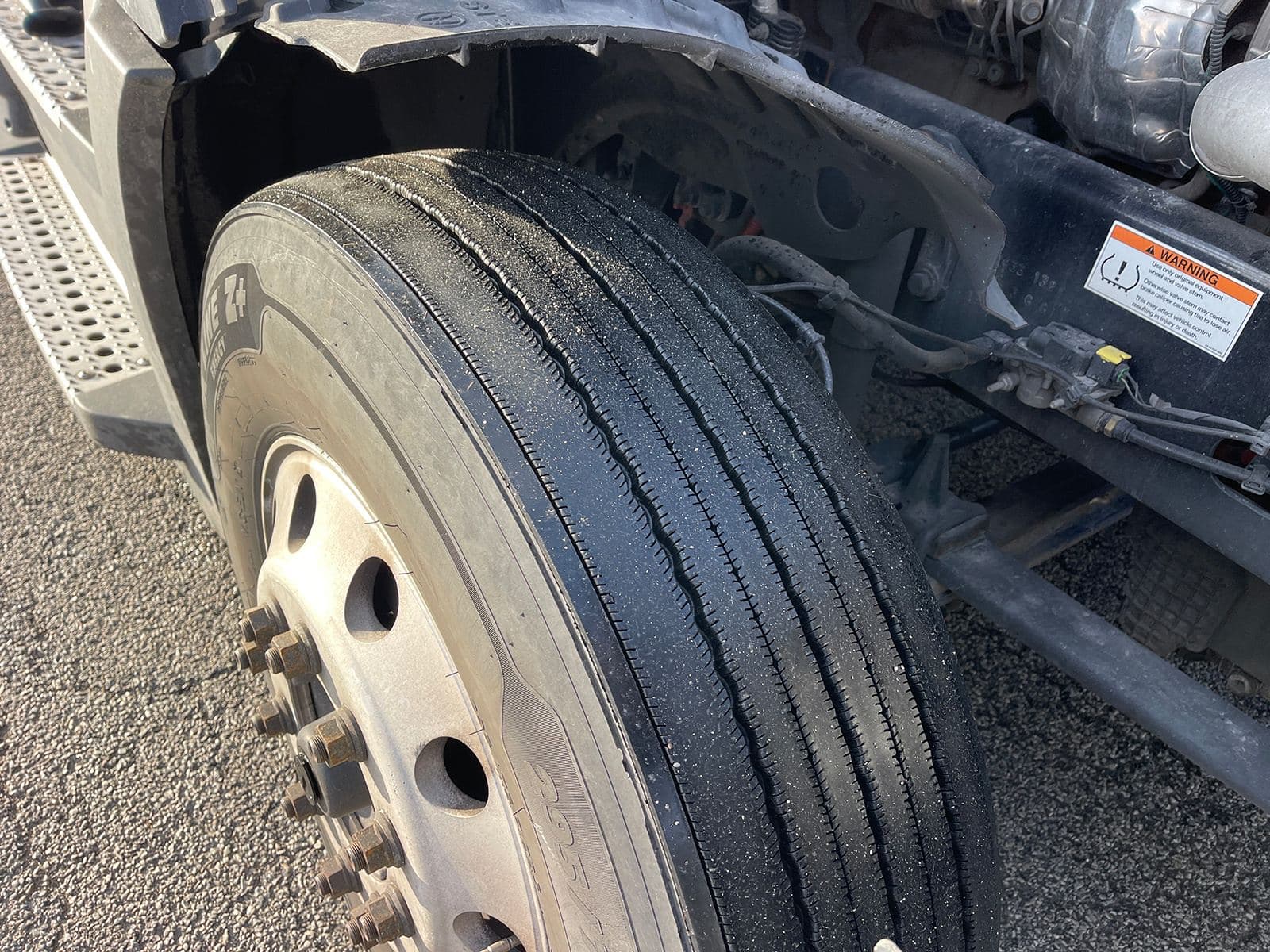 2022 Freightliner Cascadia image 11