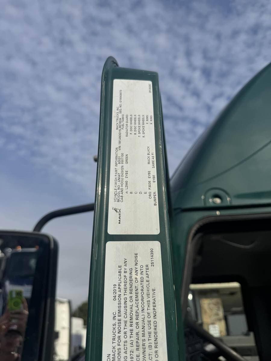 2020 Mack Anthem 64T Day Cab Truck - MP8 415HP, 12 Speed M Drive Automatic image 14
