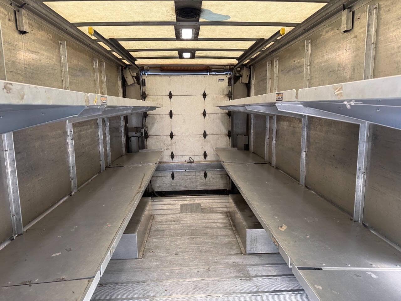 2021 Freightliner MT45 image 13