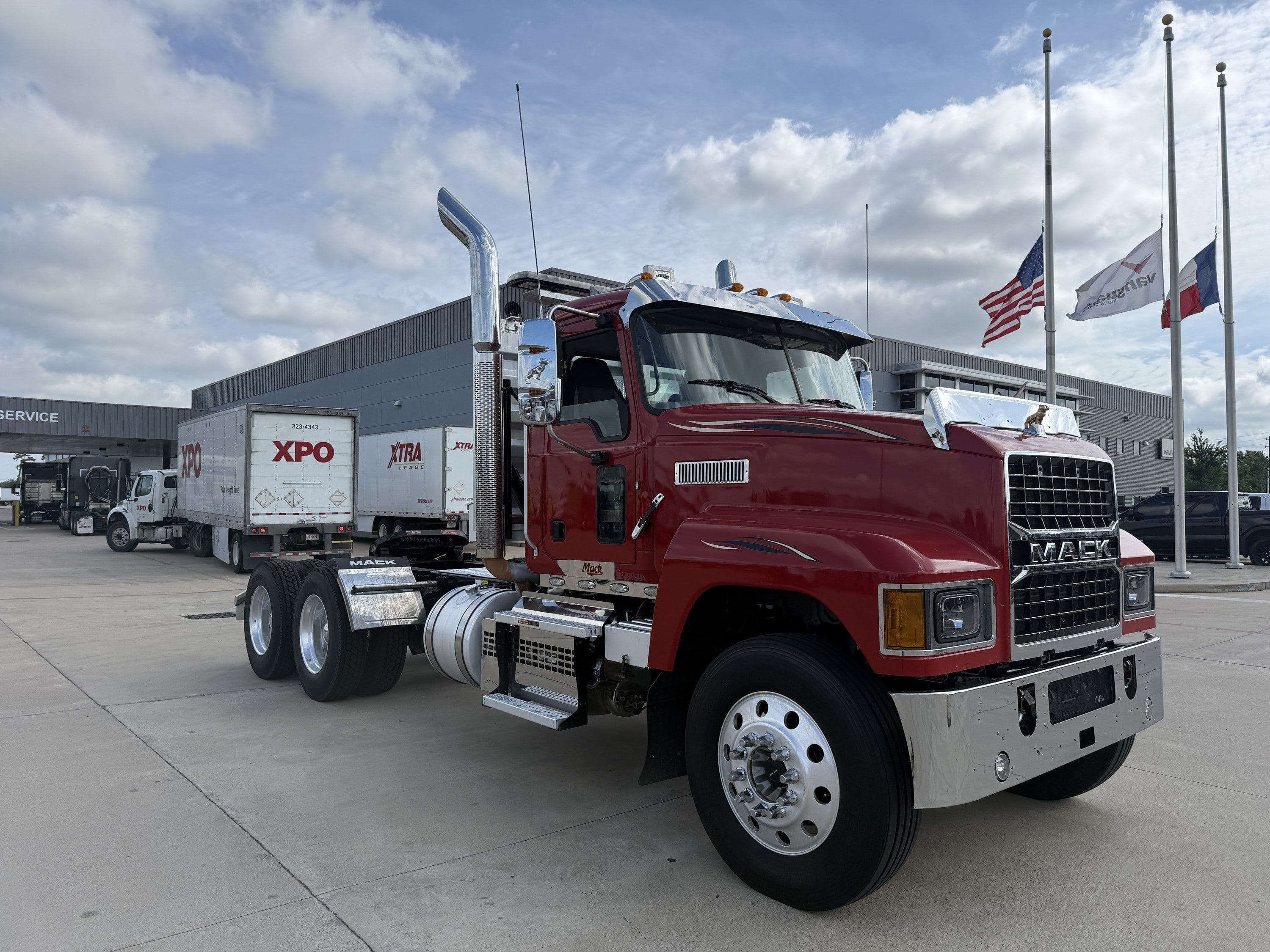 2025 Mack PINNACLE 64T image 9
