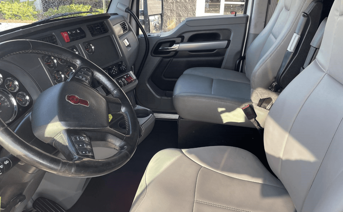 2020 Kenworth T880 image 7