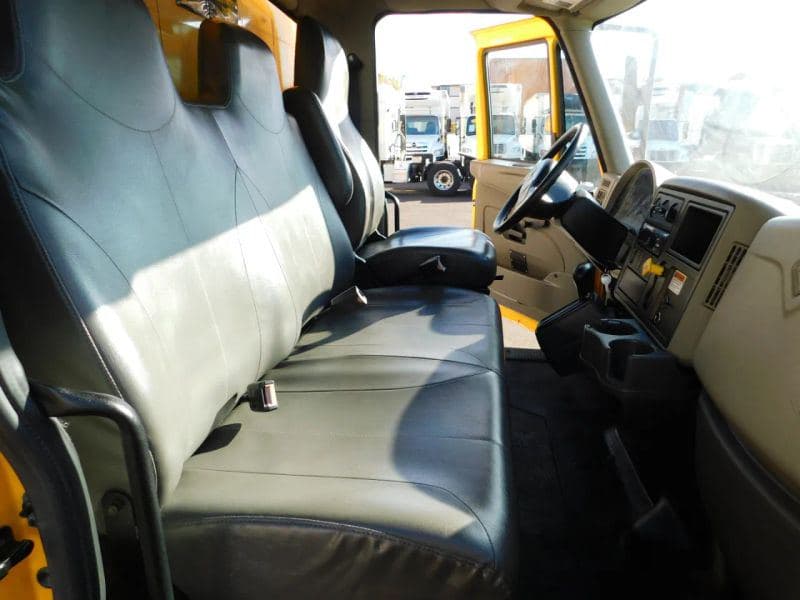 2019 International 4300 image 28