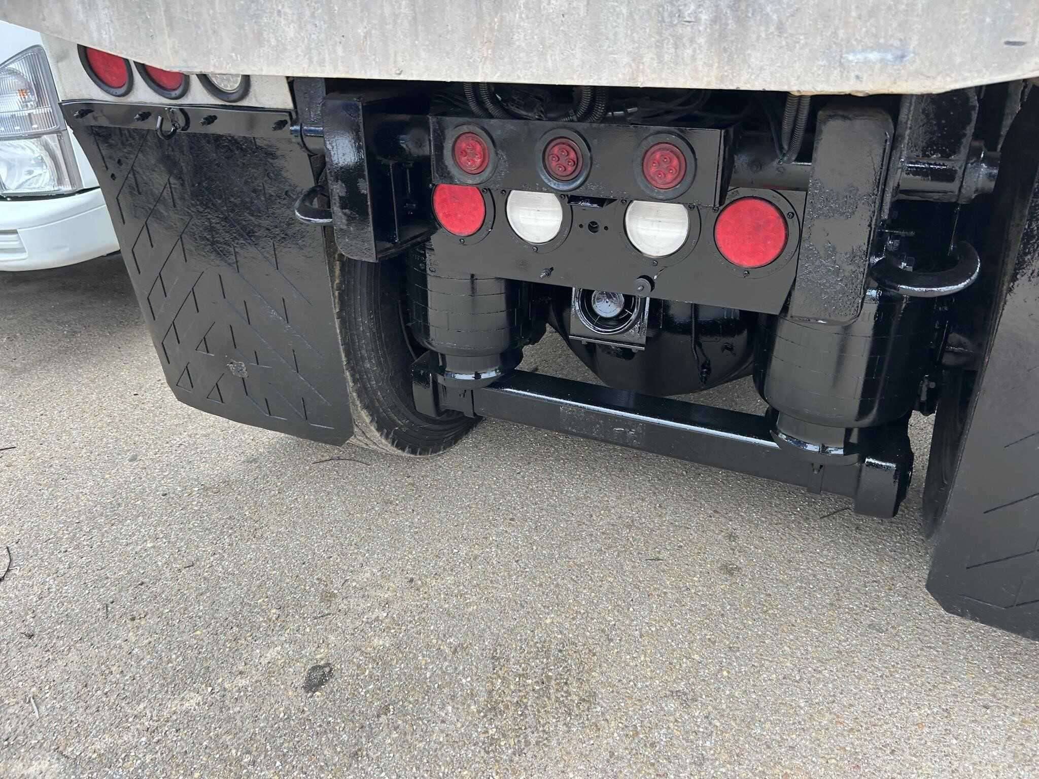 2016 Kenworth T880 image 6