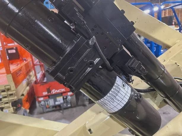 2016 JLG 1930ES image 6