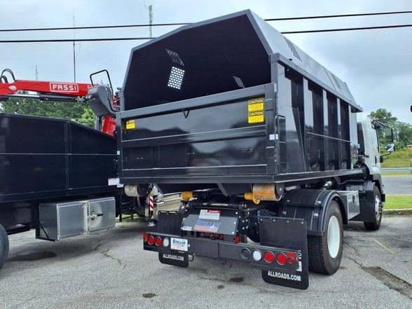 2025 Isuzu FTR image 3