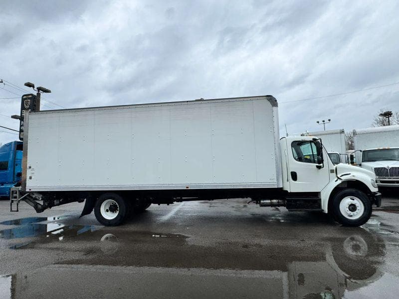 2019 Freightliner M2 106 image 9