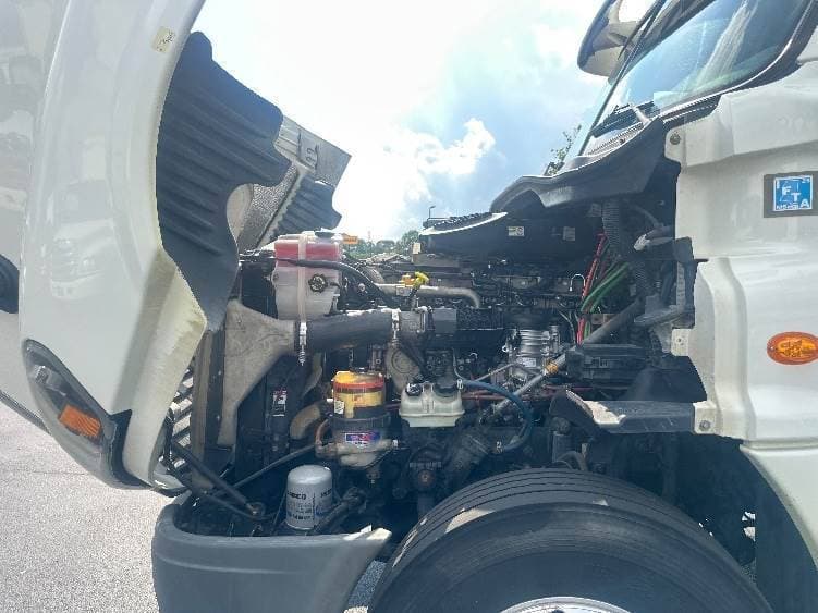 2018 Freightliner Cascadia image 3