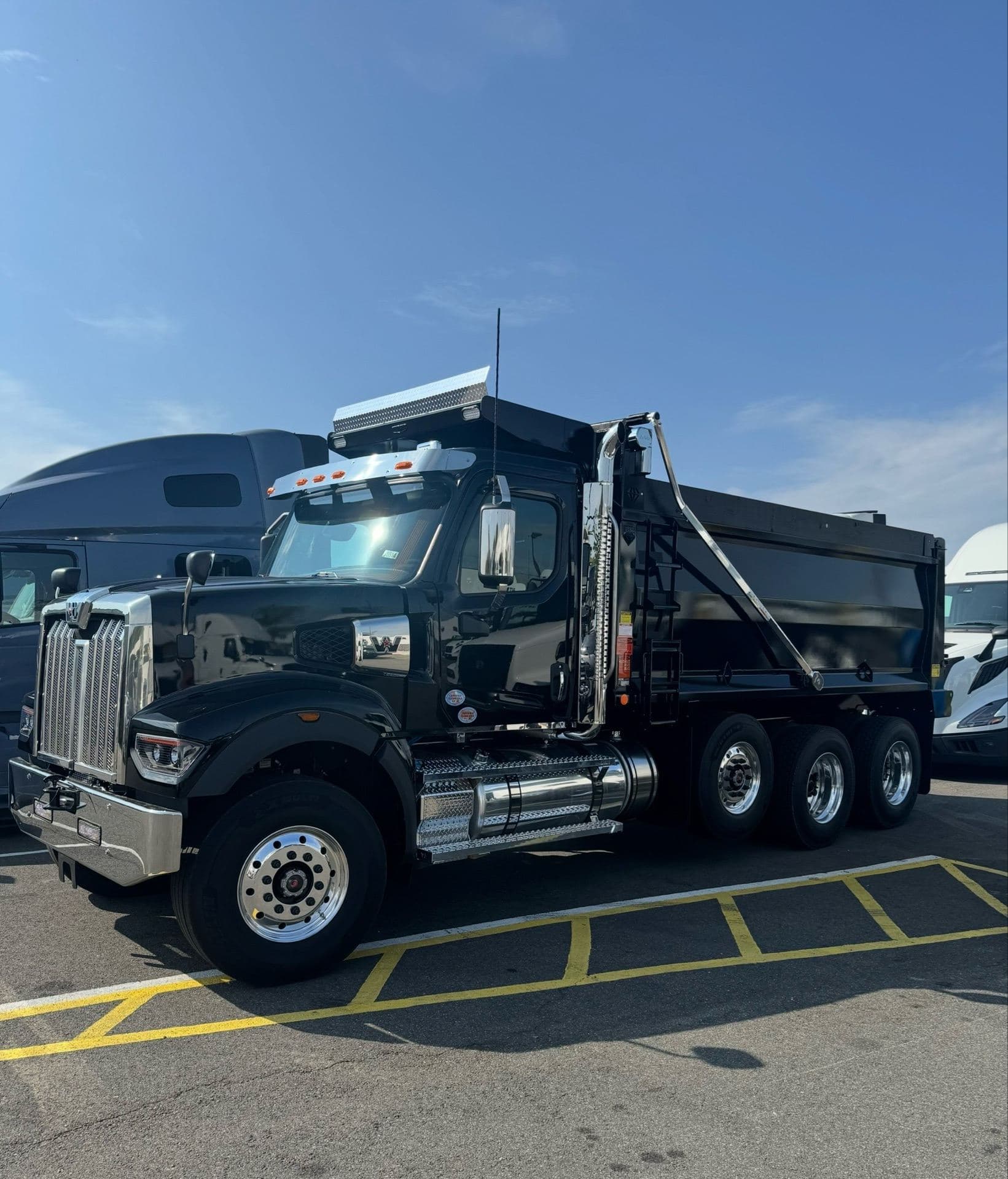 2027 Western Star 49X Chassis image 2