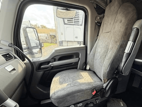 2020 Kenworth T680 image 7