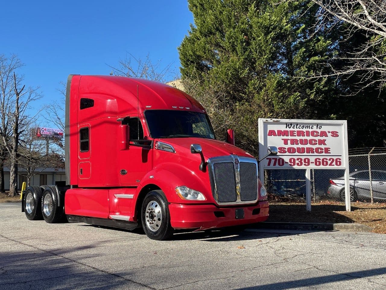 2018 Kenworth T680 image 1