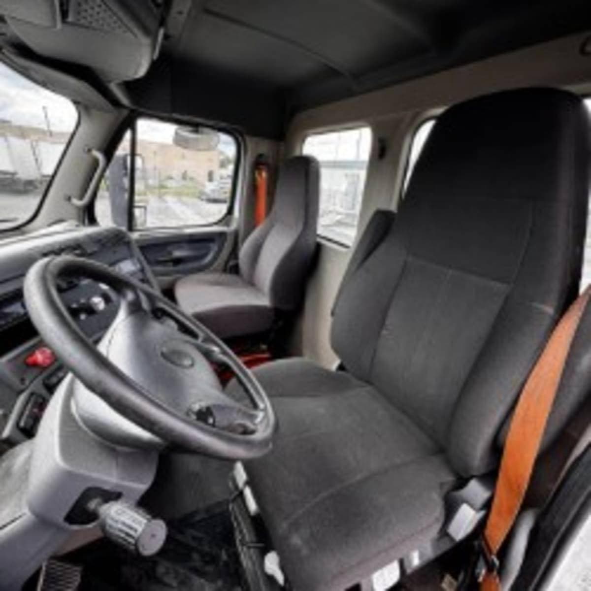 2018 Freightliner Cascadia image 5