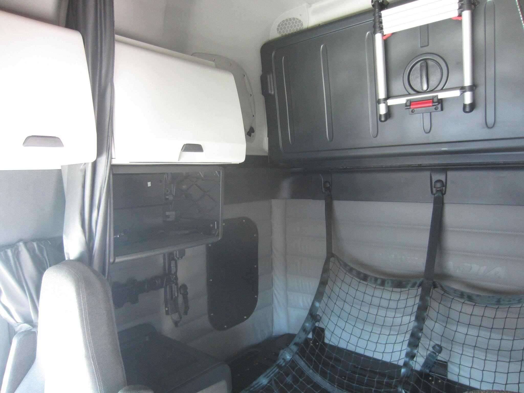 Used 2023 FREIGHTLINER CASCADIA 126 Conventional - Sleeper Truck in Hampshire, Il image 5