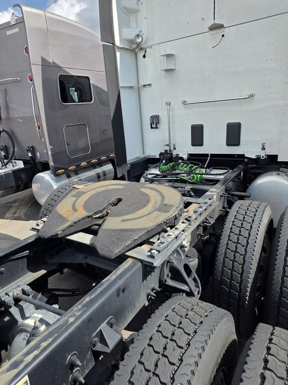 2020 PETERBILT 579 TNHC36169ELAK Web image 9
