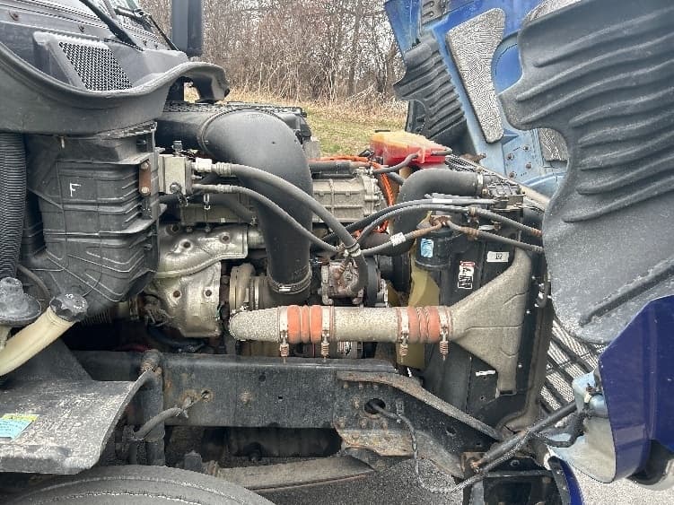 Used 2018 FREIGHTLINER Conventional - Day Cab, Tractor - CASCADIA 125 image 13