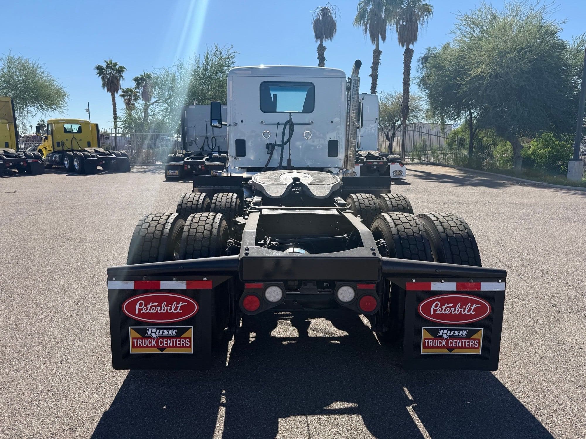 2023 Peterbilt 579 image 4