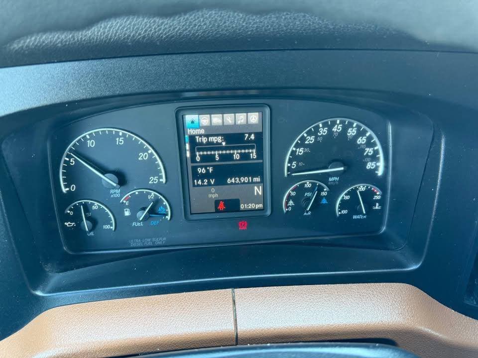 2019 Freightliner Cascadia image 6