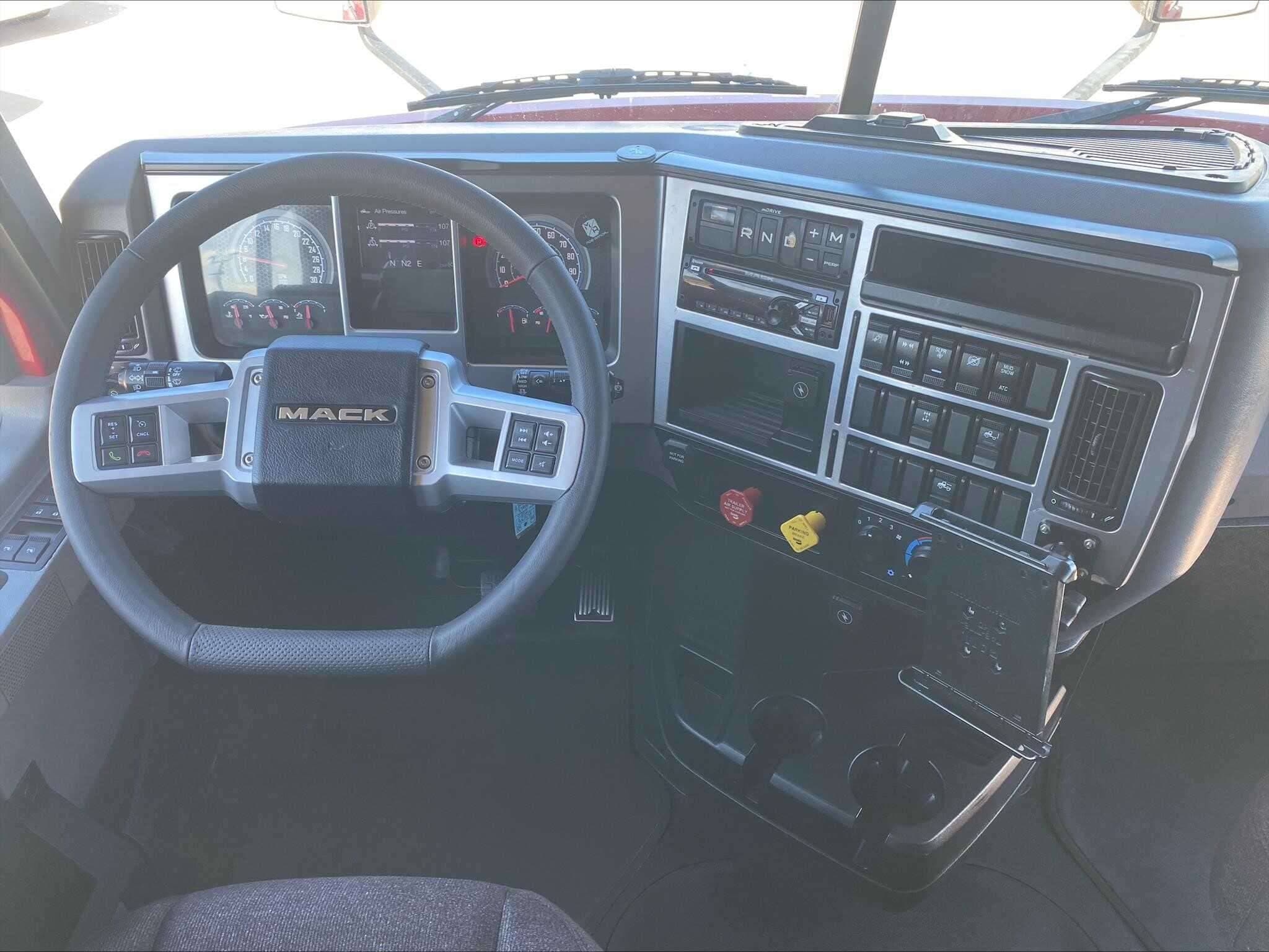 Used 2020 MACK ANTHEM Conventional - Sleeper Truck in Tulsa, OK image 18
