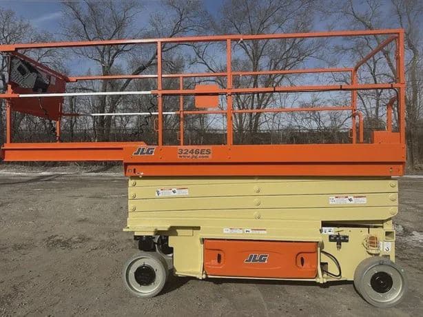 2016 JLG 3246ES image 1