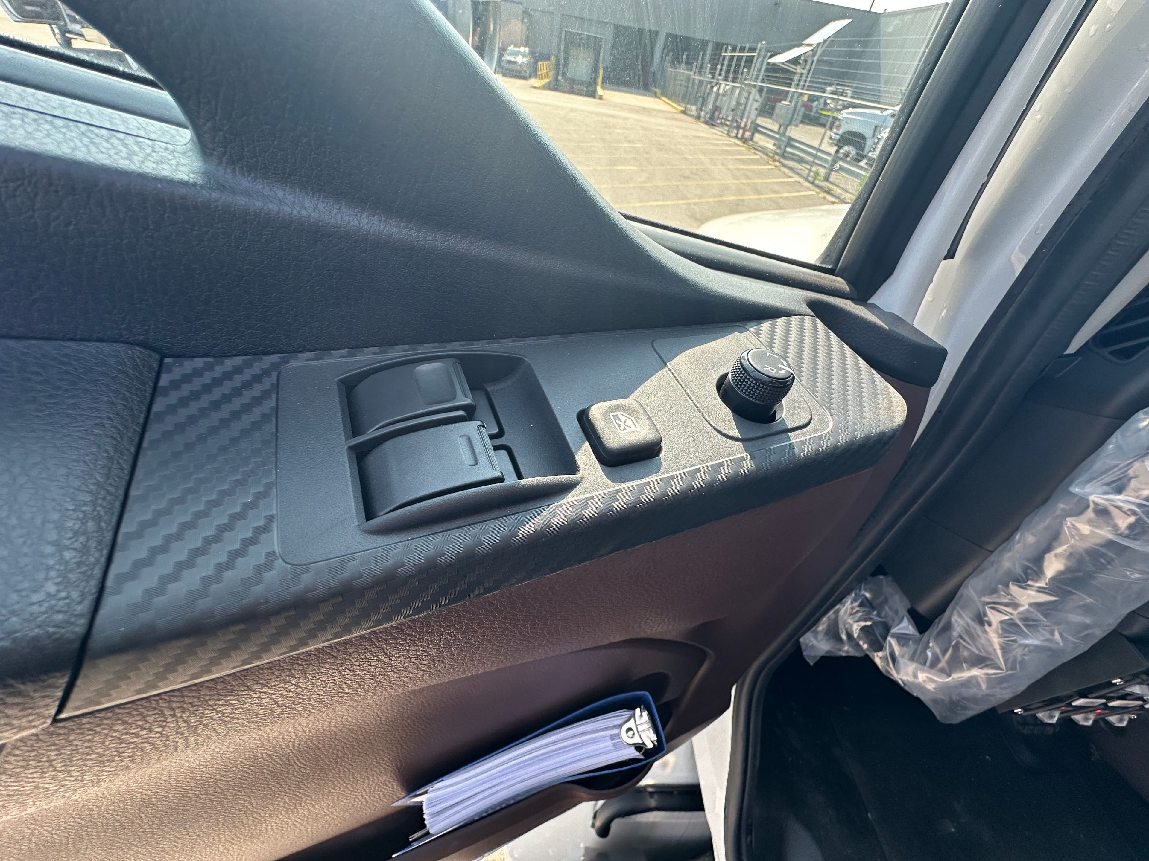 2025 Hino L6 WITH A CENTURY 21.5' STEEL CARRIER  (SK#: 6238C) image 12