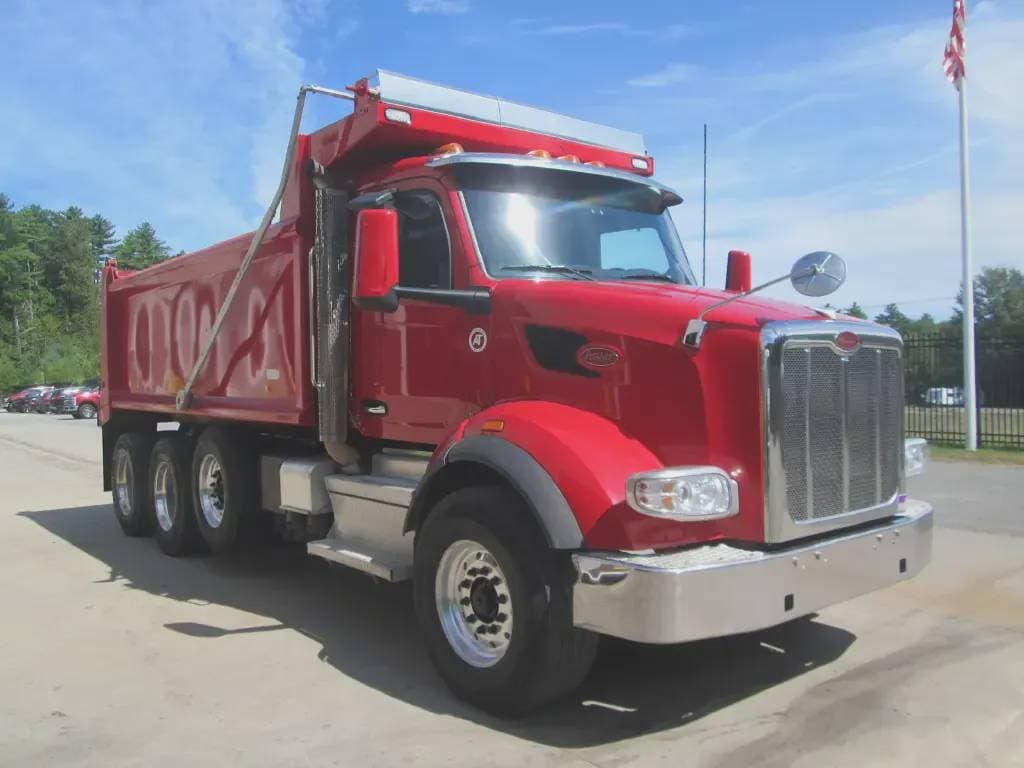 2022 Peterbilt 567 image 3
