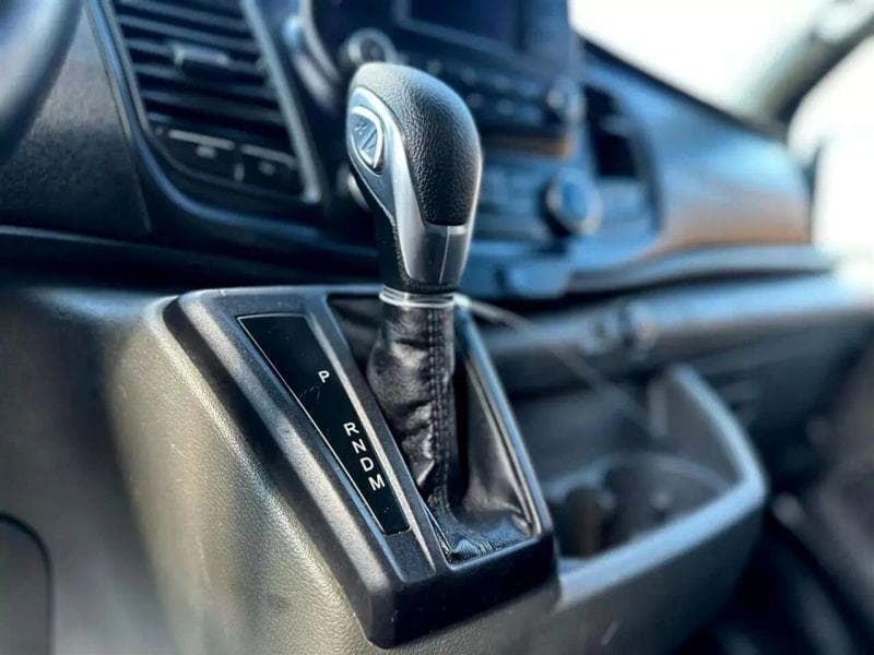 2021 Ford CF8000 image 14