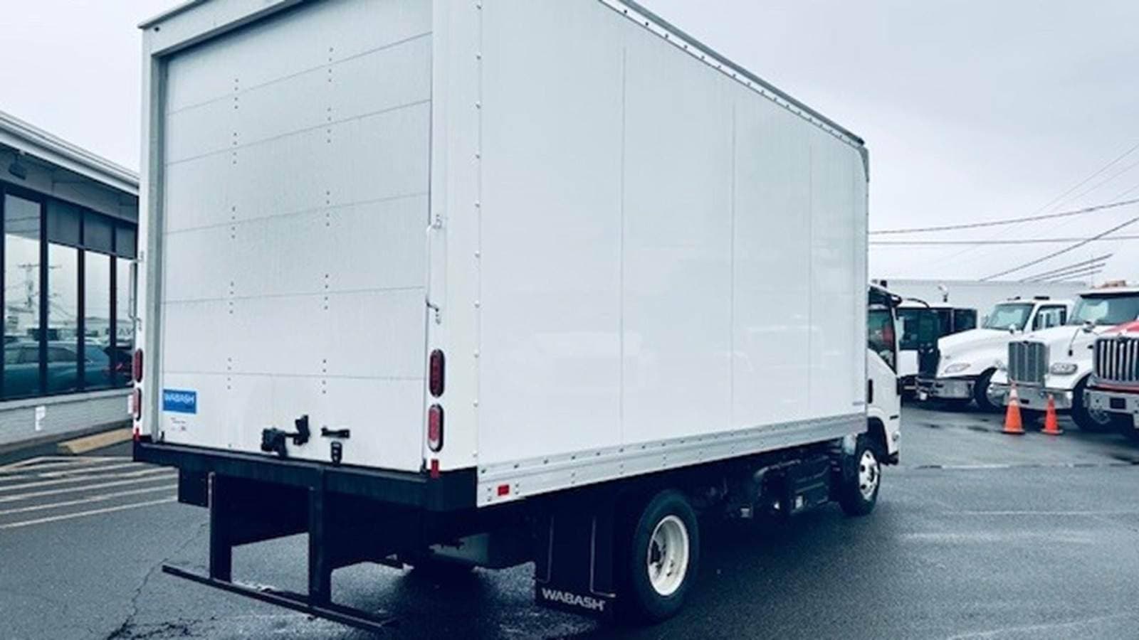 2025 Isuzu NPR-HD image 4