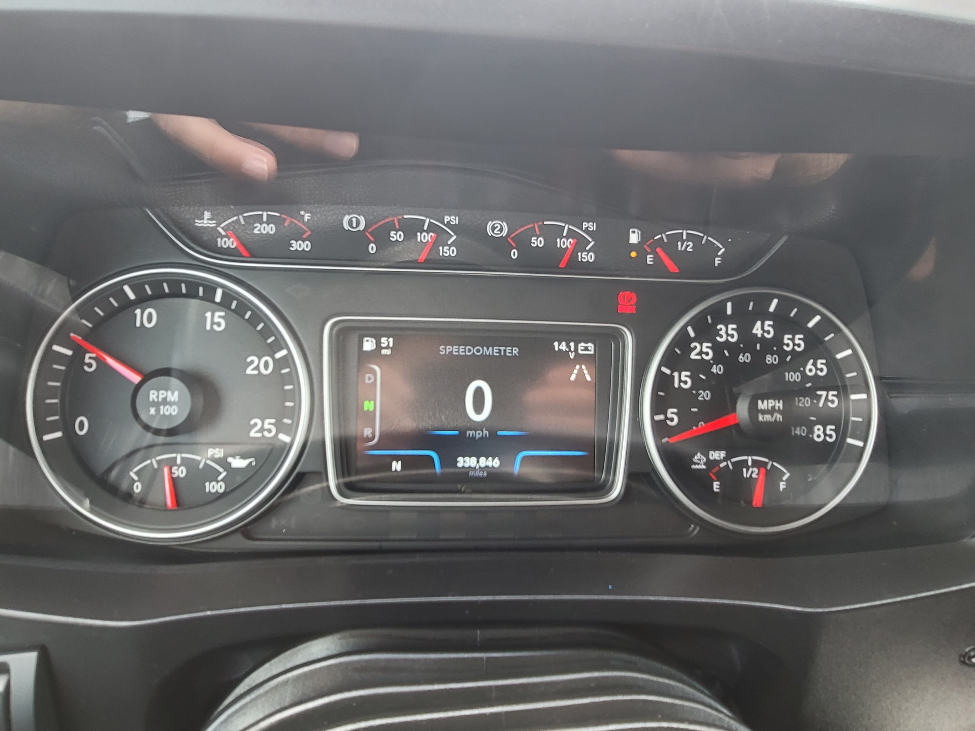 2022 International LT625 image 12