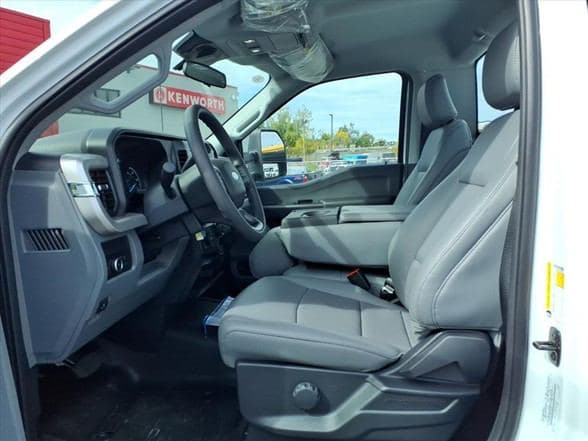 2025 Ford F350 image 15