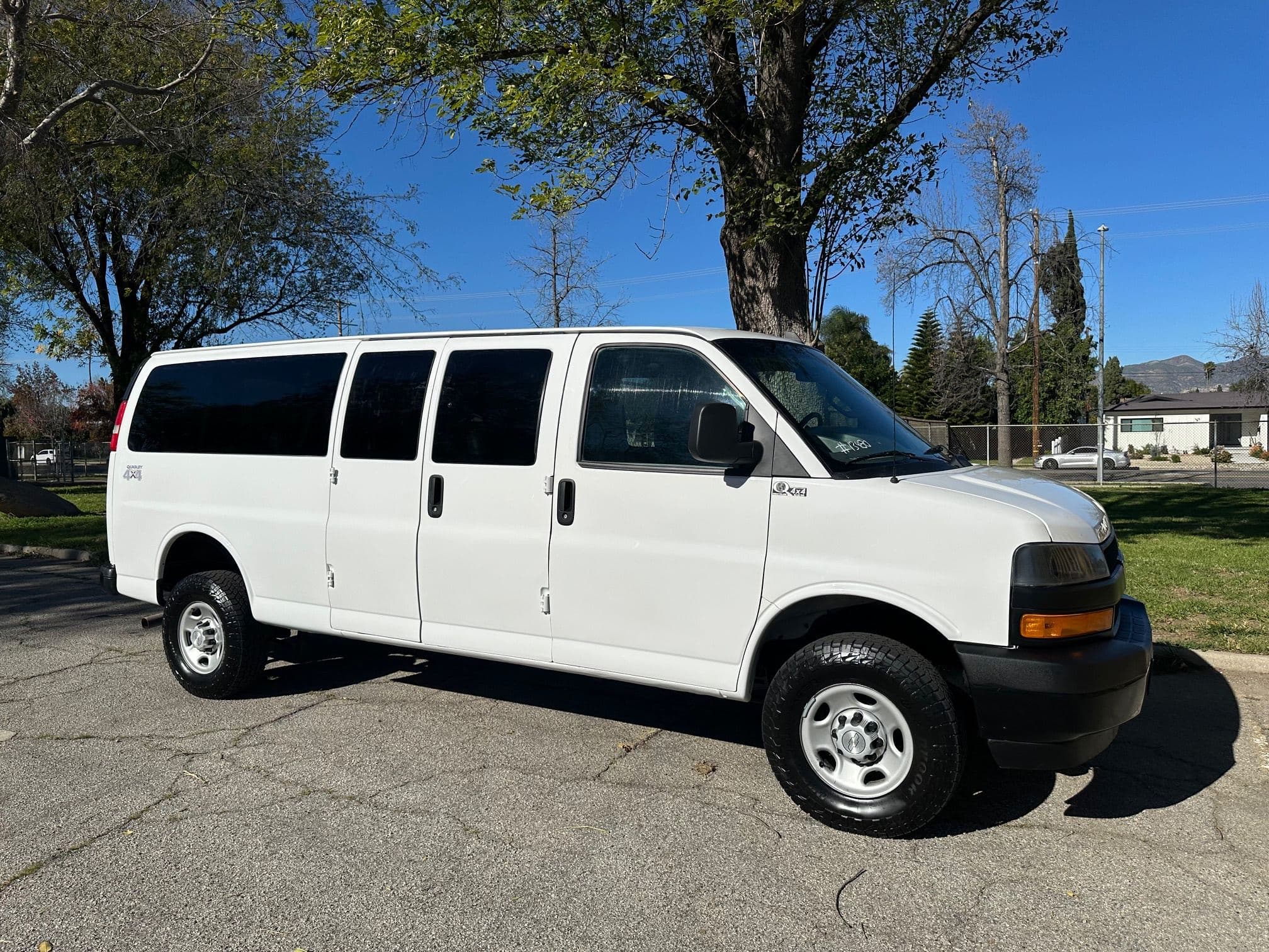 2019 CHEVROLET EXPRESS 3500 Quigley 4x4 Van 13480 image 2