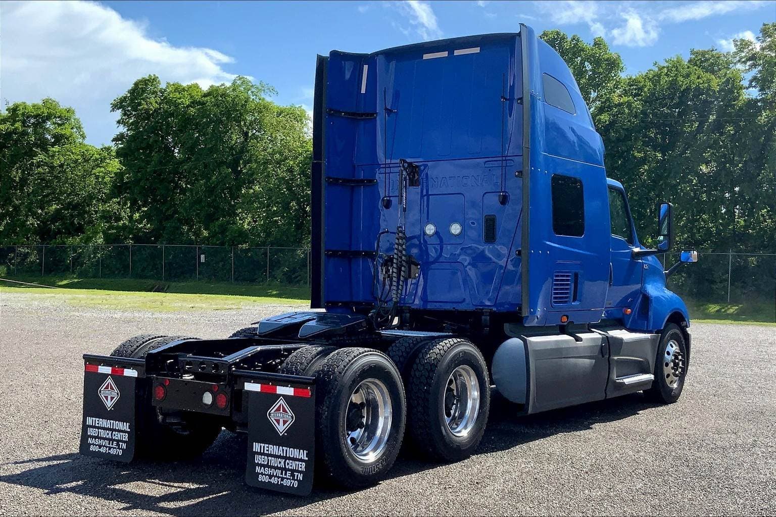 2022 International LT625 Sleeper Semi Truck - 73" Raised Roof Sleeper, A26 450HP, 12 Speed image 14
