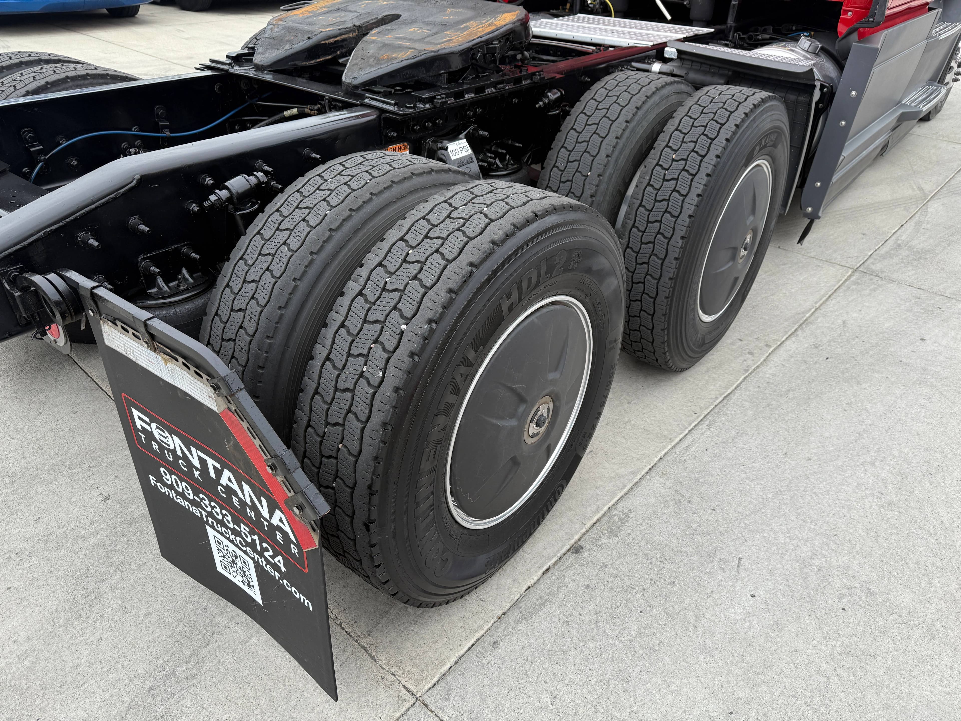 2021 Freightliner Cascadia 126 image 16