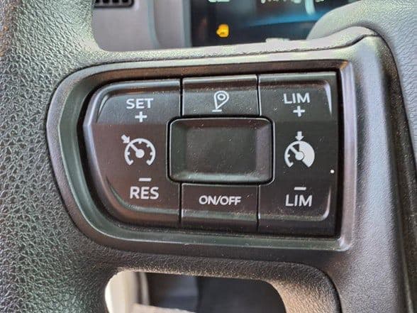 2025 Kenworth T880 image 27